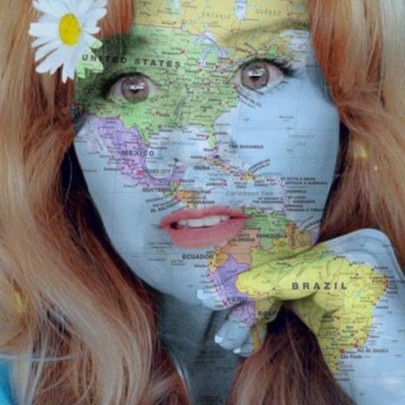 🦋Meet your Posh Seller, Sharon: Make an offer! - Picture 2 of 11